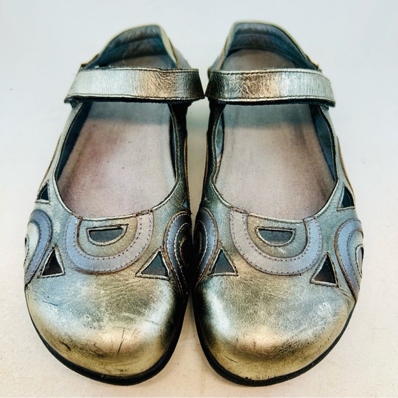 Naot Metallic Pewter Silver Bronze Rongo Mary Jane Slingback Flat Shoes, sz 39 8 - Picture 2 of 12